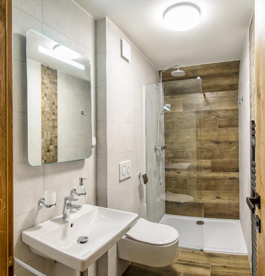 Apartmany A Chalety Horizont Resort Tatranska Lomnica Bagian luar foto