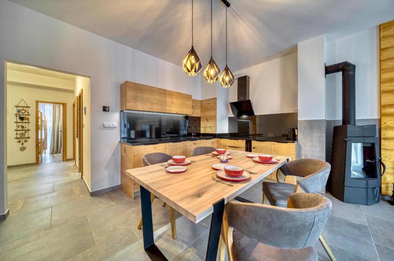 Apartmany A Chalety Horizont Resort Tatranska Lomnica Bagian luar foto
