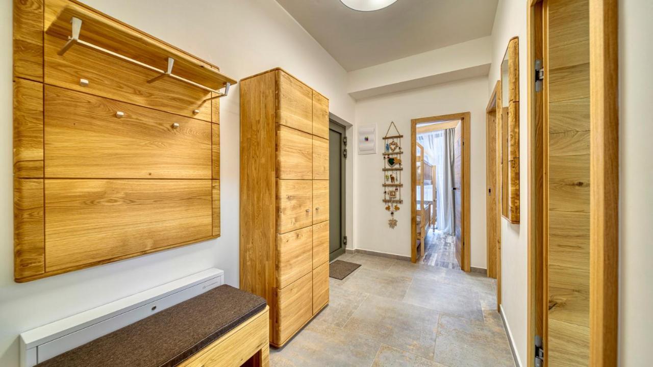 Apartmany A Chalety Horizont Resort Tatranska Lomnica Bagian luar foto