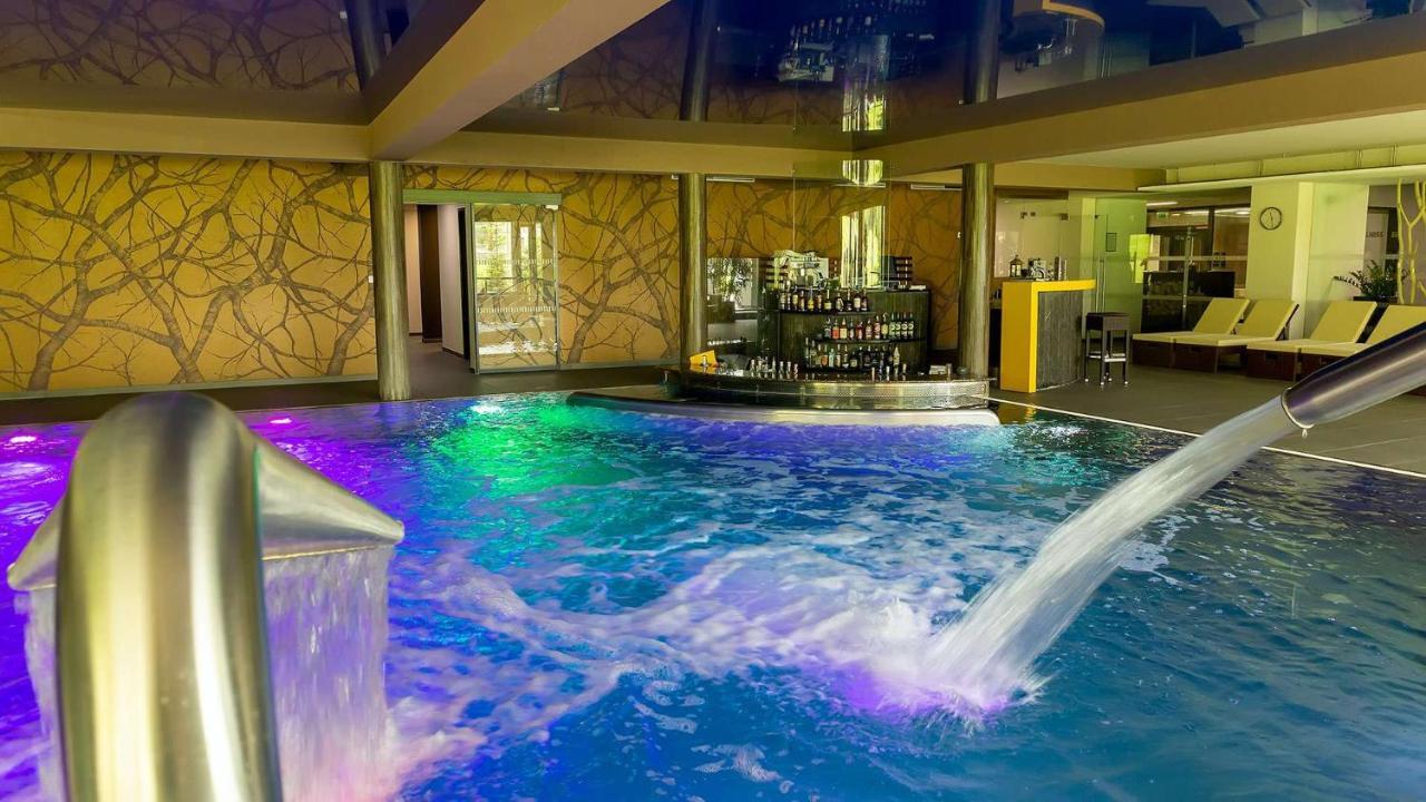 Apartmany A Chalety Horizont Resort Tatranska Lomnica Bagian luar foto