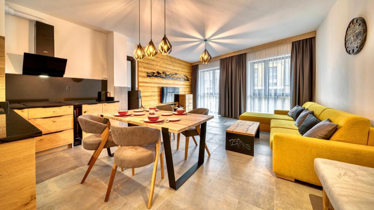 Apartmany A Chalety Horizont Resort Tatranska Lomnica Bagian luar foto