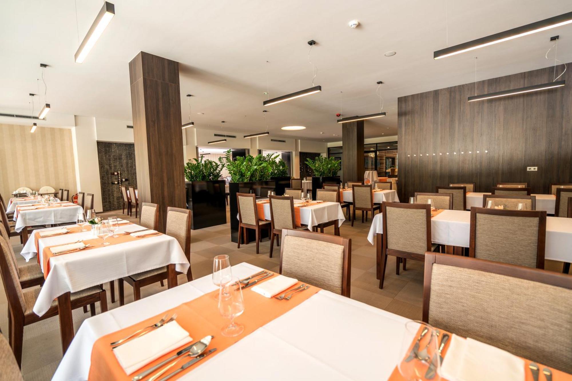 Apartmany A Chalety Horizont Resort Tatranska Lomnica Bagian luar foto